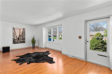 316 Highland Rd, Lansing, KS 66043 - photo 5