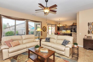 4419 E Jaeger Rd-large-006-29-Main Livin