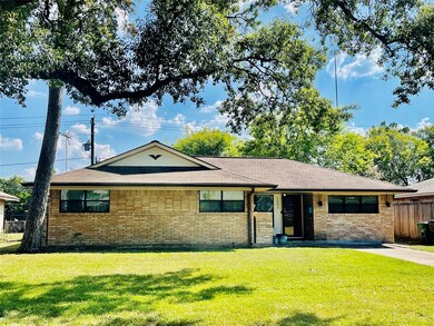 1503 Ansbury Dr, Houston, TX 77018 - photo 2