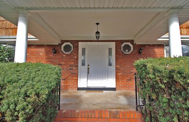 2 Front Exterior 4