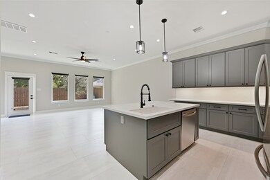 1708 Capron St unit A, Houston, TX 77020 - photo 5