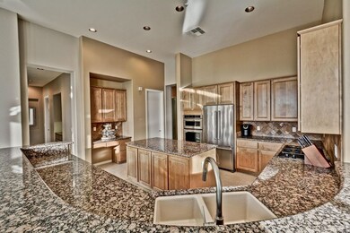 28858 N 95th Way Beautiful Kitchen