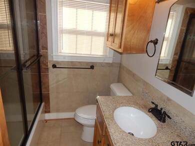 634 E Barbara St, Tyler, TX 75701 - photo 7