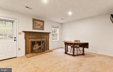 101 W Locust St, Occoquan, VA 22125 - photo 5