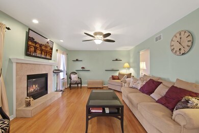 18710 Maple Ave, Country Club Hills, IL 60478 - photo 7