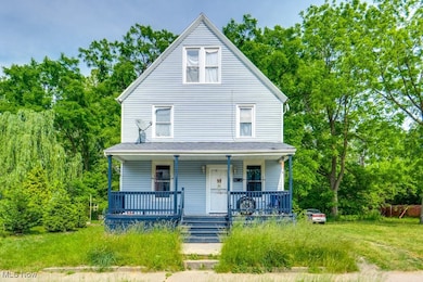 15711 Lotus Dr, Cleveland, OH 44128 - photo 2