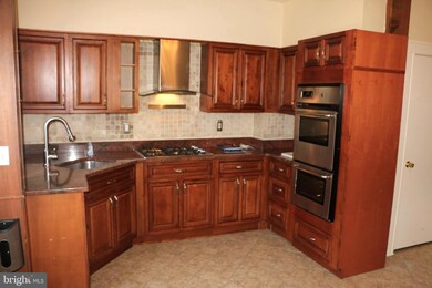 2761 Chesterfield Ave, Baltimore, MD 21213 - photo 7