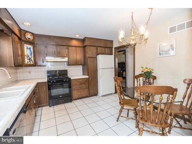 1826 Liberty Ave, Reading, PA 19607 - photo 5