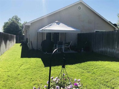 1307 & 1309 S Holly St, Nampa, ID 83686 - photo 6