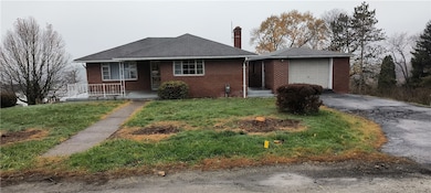 909 Roy St, Connellsville, PA 15425 - photo 2