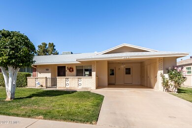 10810 Caron - 5 - Front Right Close Up