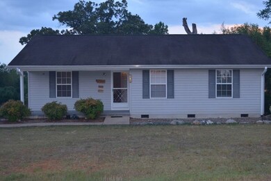 460 Hesse Hwy, Walhalla, SC 29691 - photo 2