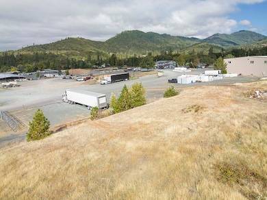 2798 Foothill Blvd, Grants Pass, OR 97526 - photo 5