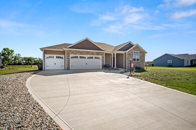 17009 Hamptons Pkwy, New Haven, IN 46774 - photo 2