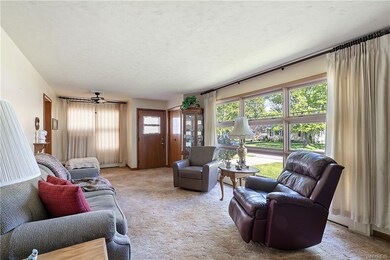 142 Community Dr, North Tonawanda, NY 14120 - photo 7