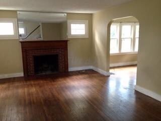 951 living room 2