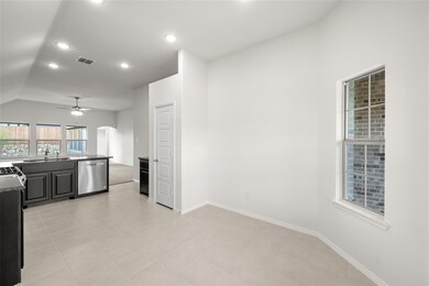 902 Eloise Ln, Cleburne, TX 76033 - photo 7