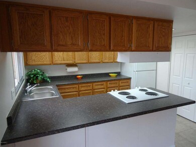 6747 N 44th Ave, Glendale, AZ 85301 - photo 2