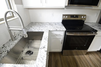 2730 Raphael Dr, Columbus, OH 43232 - photo 3