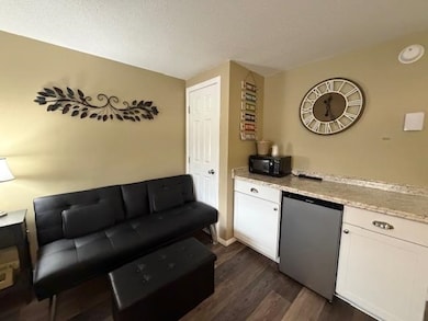 2955 White Mountain Hwy unit 207 (W-31), North Conway, NH 03860 - photo 2