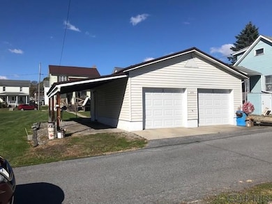 310 11th St, Windber, PA 15963 - photo 3