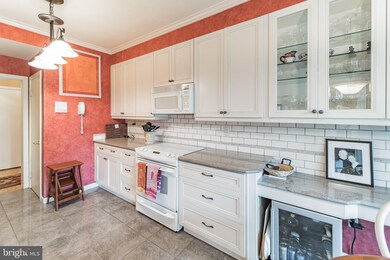 2 Etienne unit 2, Devon, PA 19333 - photo 3