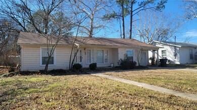 1611 N Buffalo Ave, Cleburne, TX 76033 - photo 2