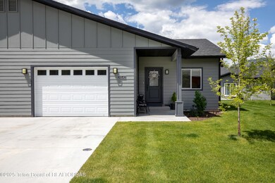 265 River Circle Unit 2 Alpine_1588-HDR-