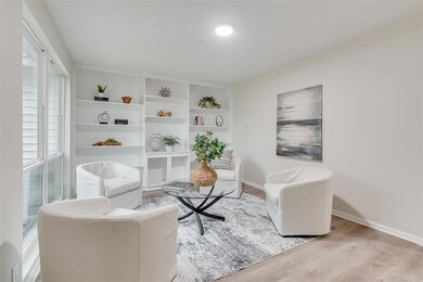 400 Norwood Dr, Hurst, TX 76053 - photo 2