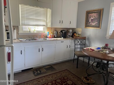 353 Cooper St, Winterville, NC 28590 - photo 4