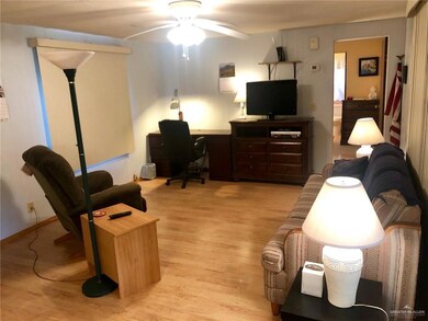 928 Citrus Dr, Alamo, TX 78516 - photo 4