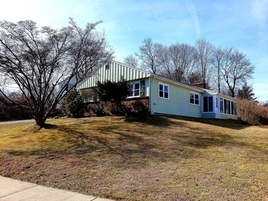 36 Morrill St, West Newton, MA 02465 - photo 3