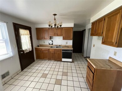 1211 Pennsylvania Ave, Pittsburgh, PA 15233 - photo 4