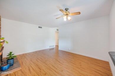 886 Erringer Rd