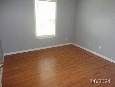 131 N Imperial Dr, Denison, TX 75020 - photo 2