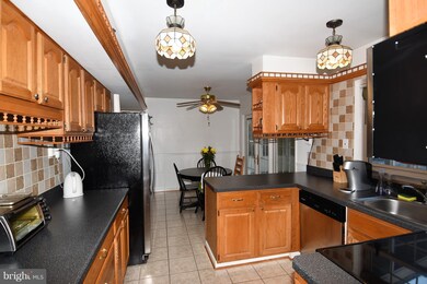 12609 Millstream Dr, Bowie, MD 20715 - photo 6