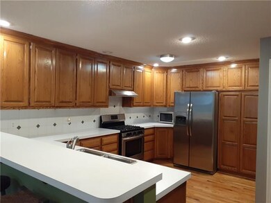 6901 Millridge St, Shawnee, KS 66218 - photo 7