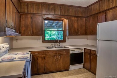 701 Partridge Dr, Statesville, NC 28677 - photo 7