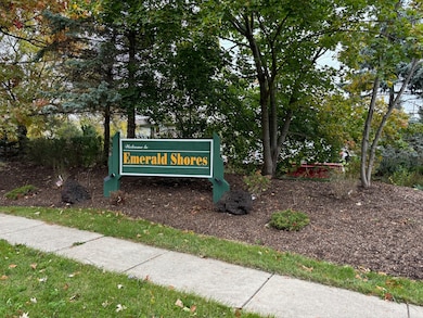 35063 N Emerald Shores Ct, Ingleside, IL 60041 - photo 4
