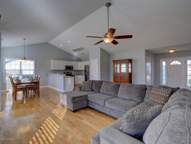 658 Walston Dr, Wilmington, NC 28412 - photo 7