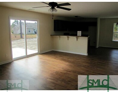 Den/Family/Great Room. Large Family Room 15  4