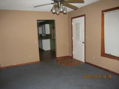 LIVING RM
