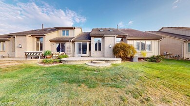 20285 Columbia Dr unit 141, Macomb, MI 48044 - photo 3