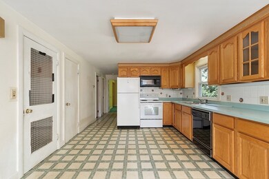 291 Joslin St, Leominster, MA 01453 - photo 6