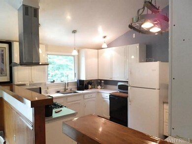 559 Euclid Ave, North Tonawanda, NY 14120 - photo 4