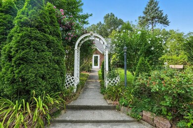 15 Purves St, East Longmeadow, MA 01028 - photo 5