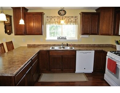 89 Parker Hill Dr, Fitchburg, MA 01420 - photo 6