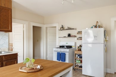 248 Walden St unit 3, Cambridge, MA 02140 - photo 4