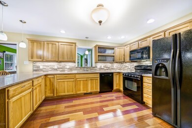 195 Fox Ridge Park Dr, Greeley, PA 18425 - photo 6