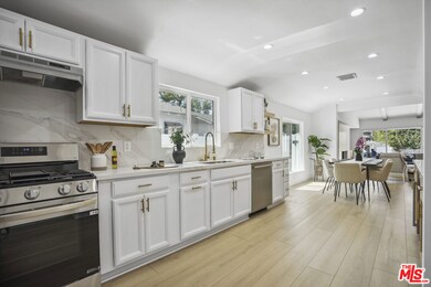 21008 Costanso St, Woodland Hills, CA 91364 - photo 5